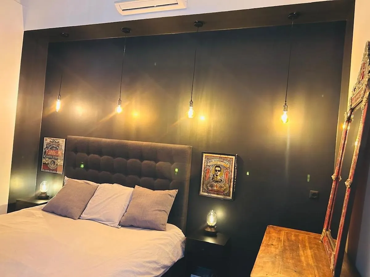 Loft In Paris Apartment